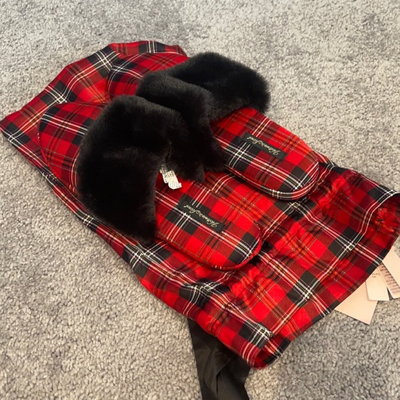 Victoria’s Secret Slippers - Picture 2 of 3